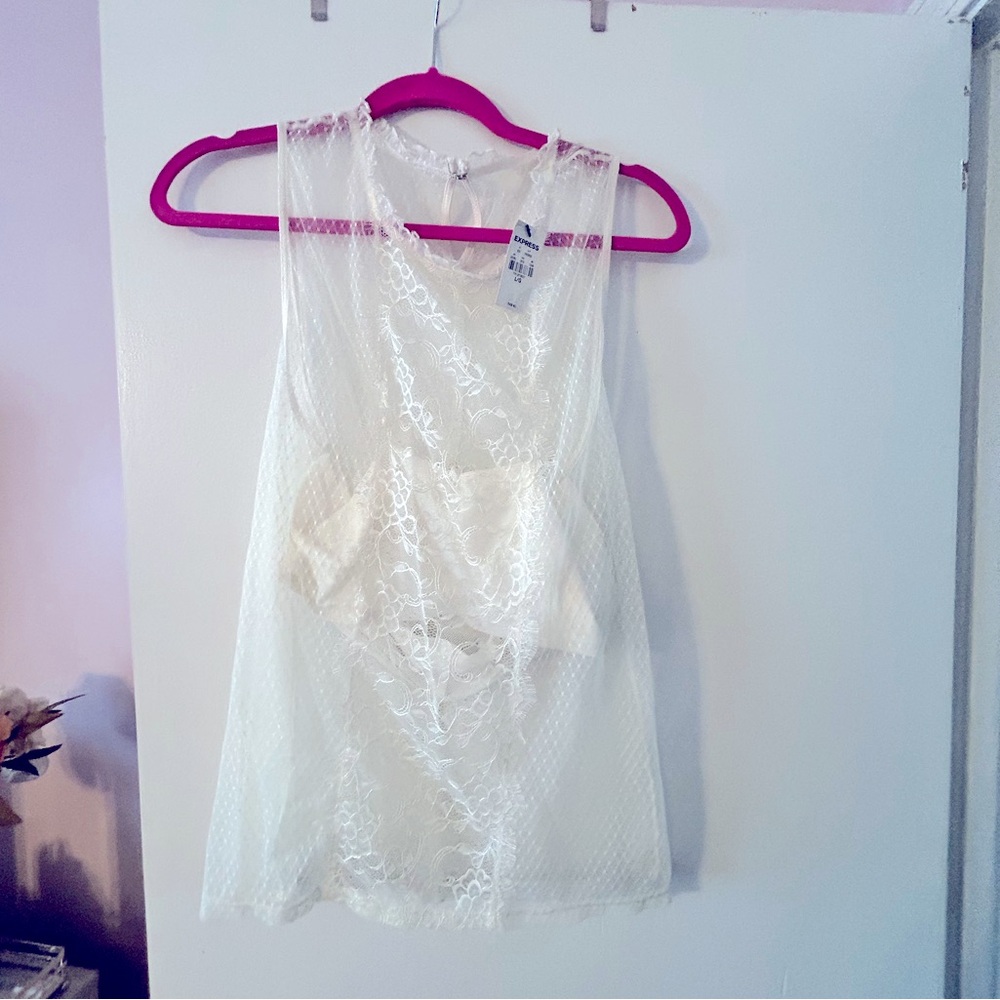 NWT Express Ivory Lace Crop Top